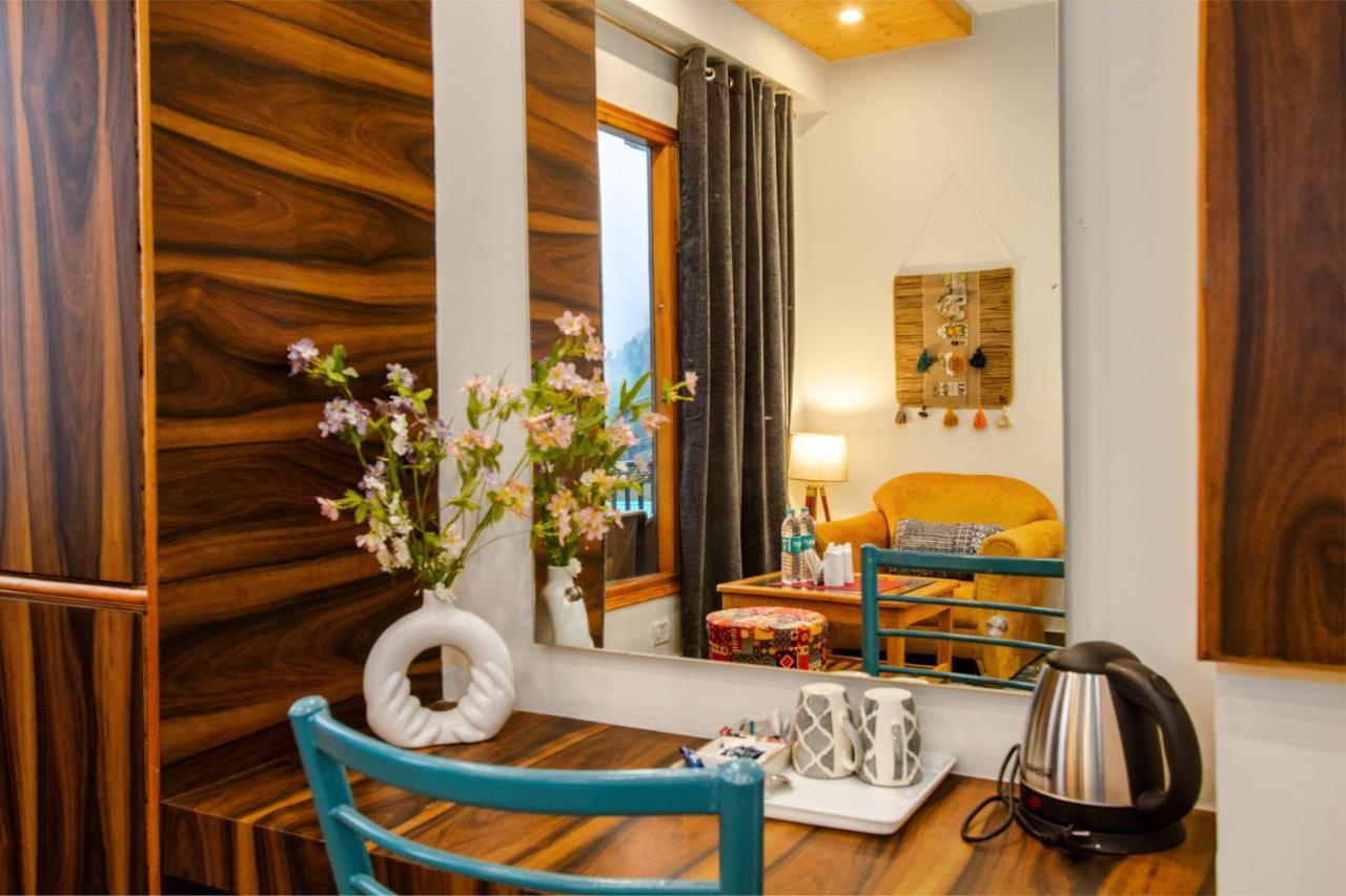 Eden Oaks Hotel Manali  Ngoại thất bức ảnh