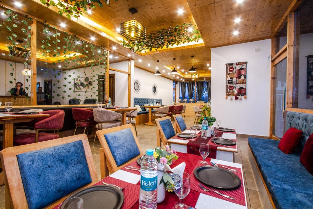 Eden Oaks Hotel Manali  Ngoại thất bức ảnh