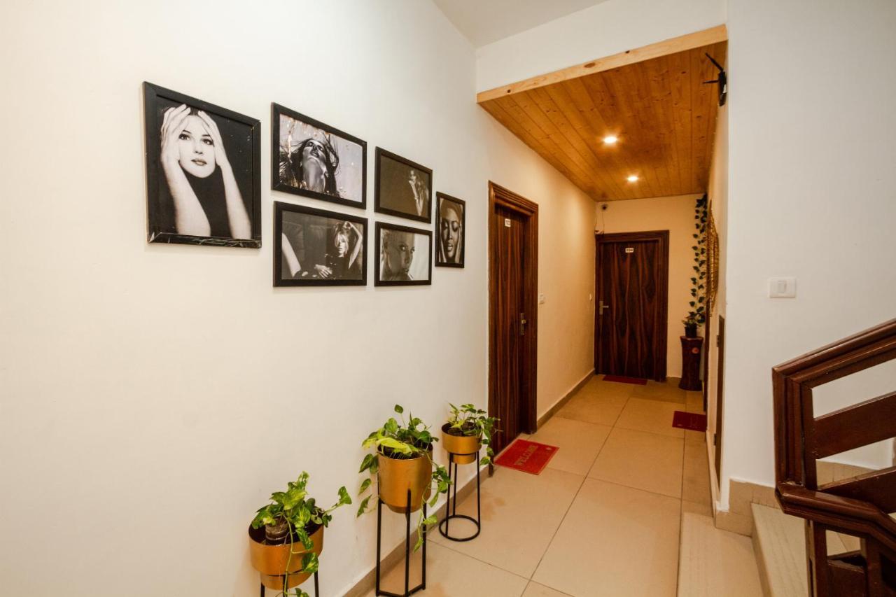 Eden Oaks Hotel Manali  Ngoại thất bức ảnh