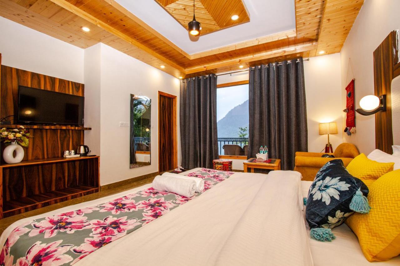 Eden Oaks Hotel Manali  Ngoại thất bức ảnh