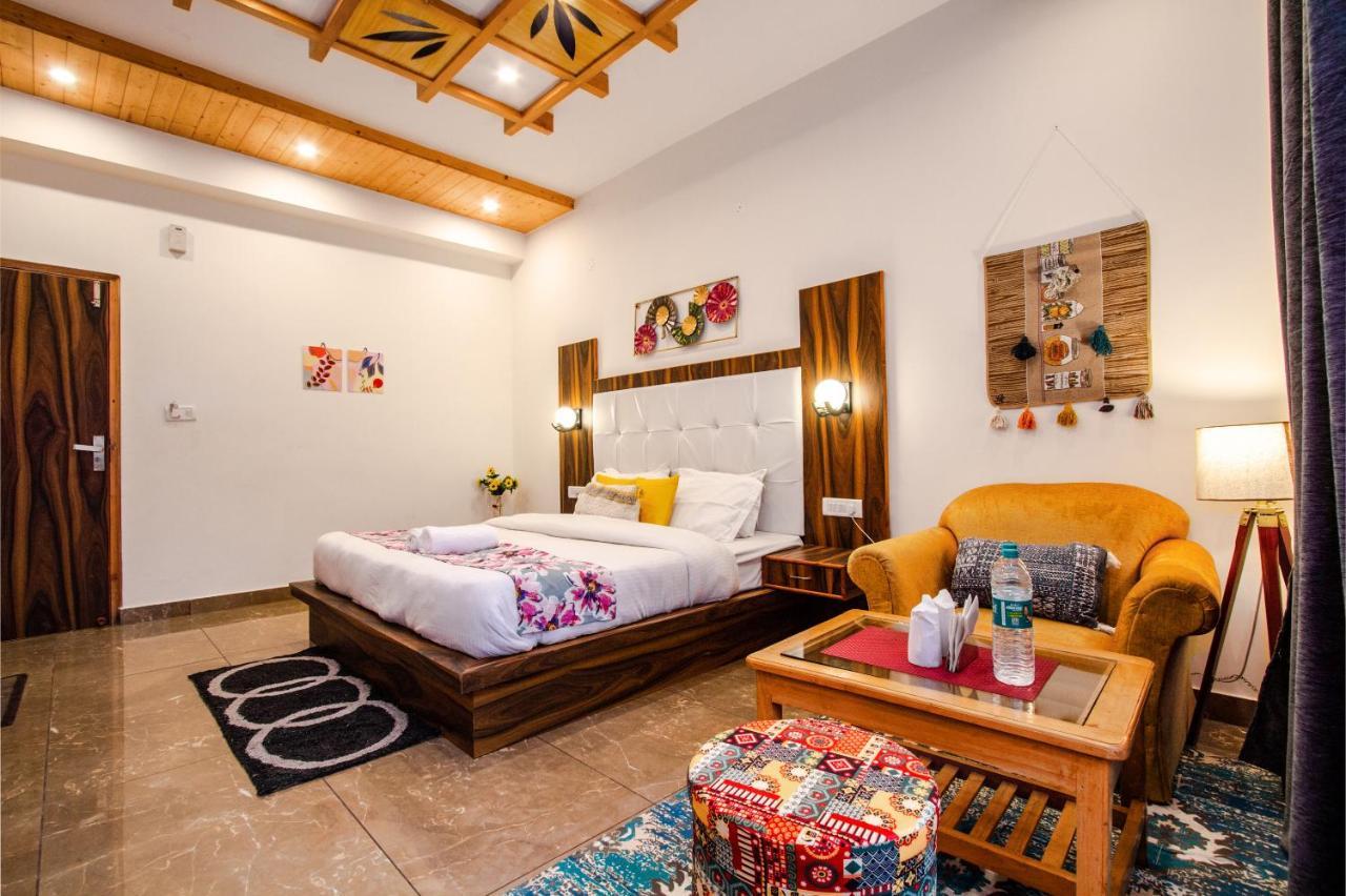 Eden Oaks Hotel Manali  Ngoại thất bức ảnh