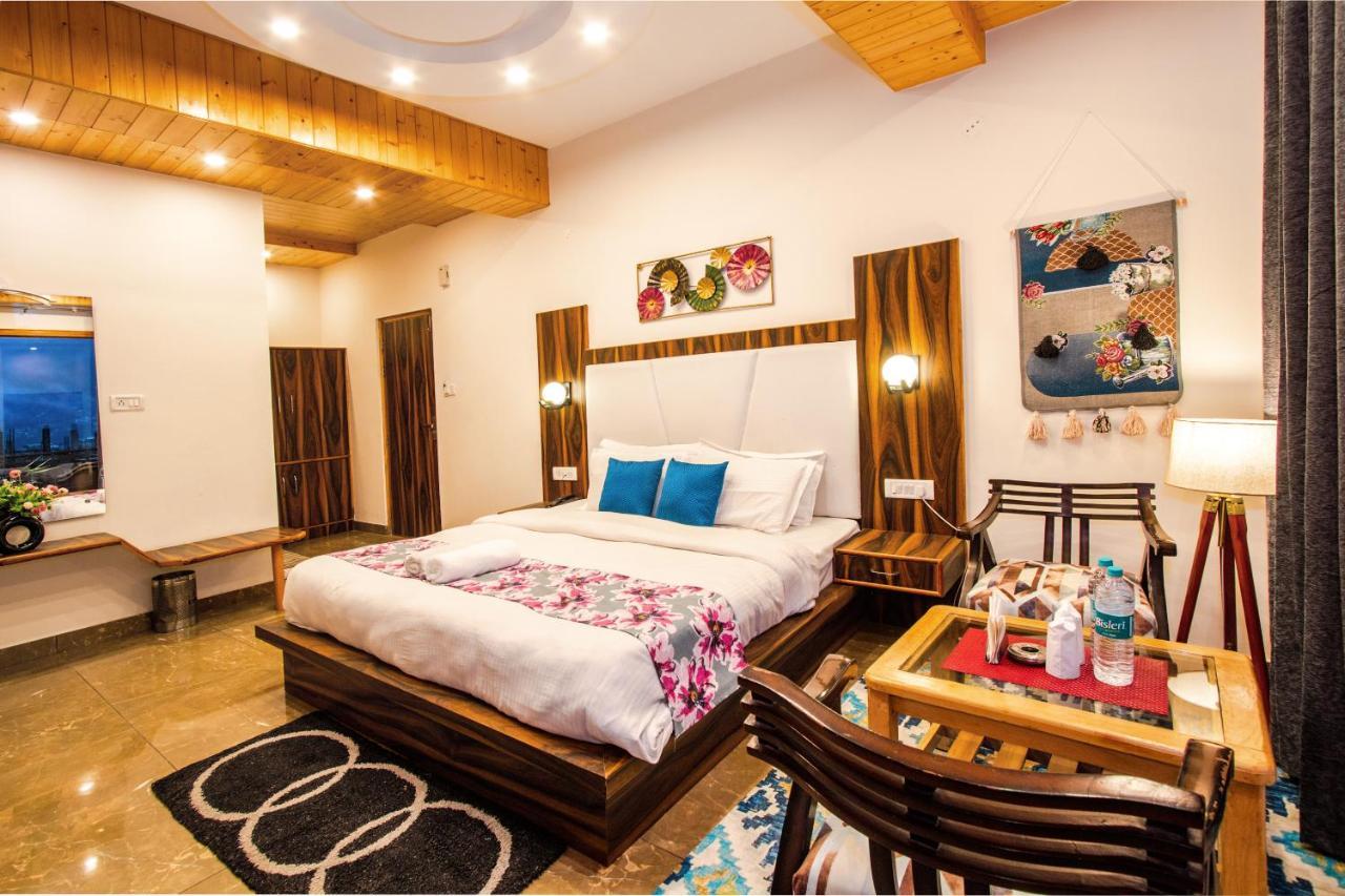 Eden Oaks Hotel Manali  Ngoại thất bức ảnh