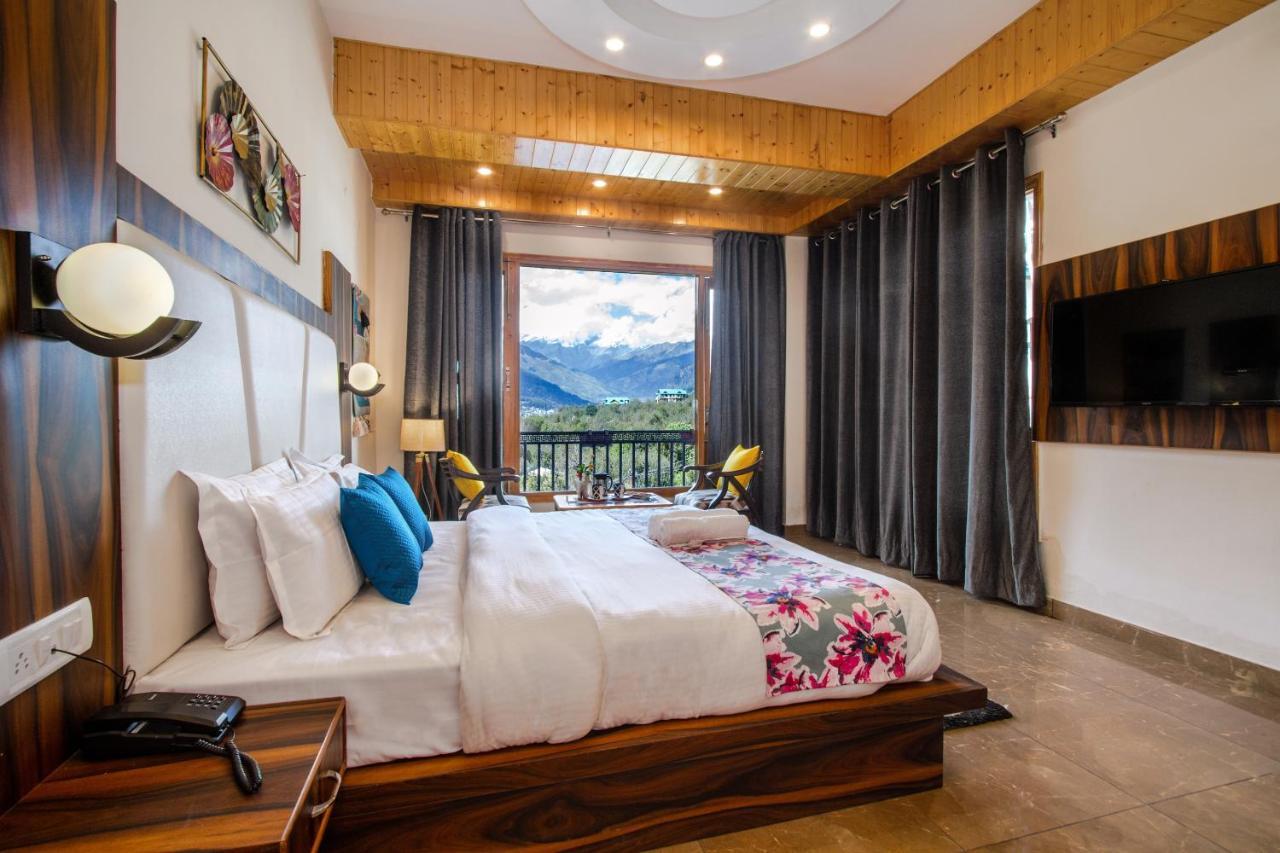 Eden Oaks Hotel Manali  Ngoại thất bức ảnh