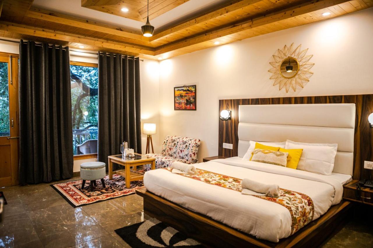Eden Oaks Hotel Manali  Ngoại thất bức ảnh